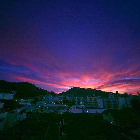Tropical Sunset Hotel Patong Buitenkant foto