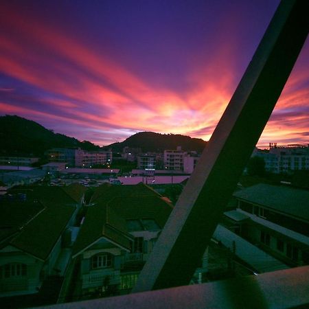Tropical Sunset Hotel Patong Buitenkant foto