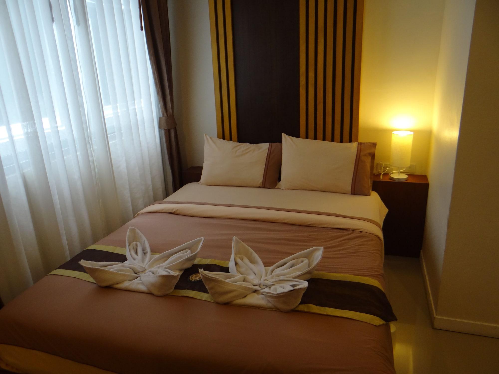 Tropical Sunset Hotel Patong Buitenkant foto