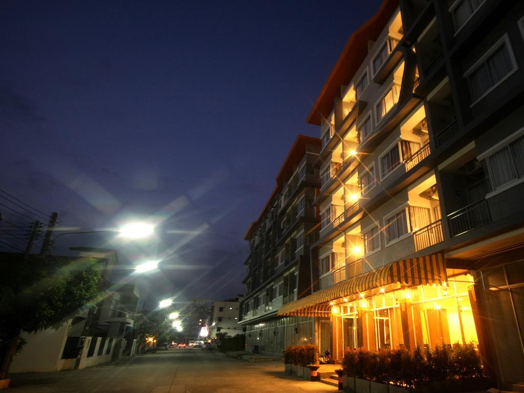 Tropical Sunset Hotel Patong Buitenkant foto