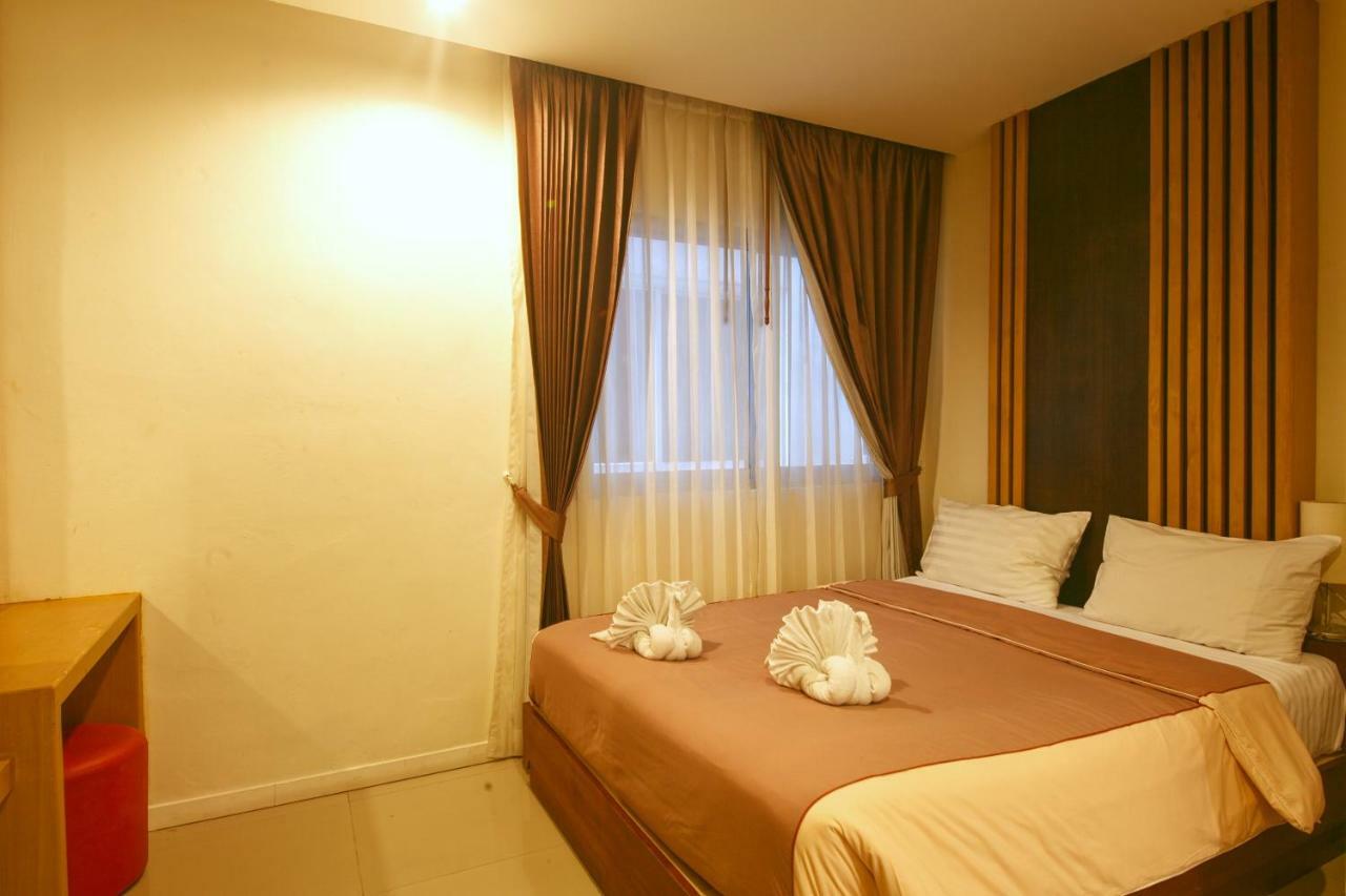 Tropical Sunset Hotel Patong Buitenkant foto