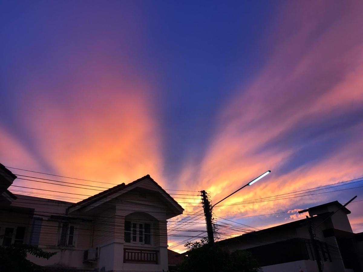 Tropical Sunset Hotel Patong Buitenkant foto